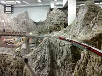20150420 171906-Zug-in-den-Bergen